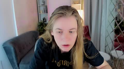 Jade online show from 10/26/25, 02:12