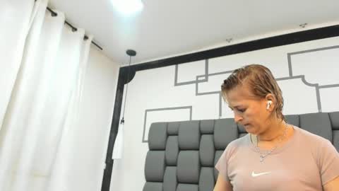 Jade  online show from 10/11/25, 12:26