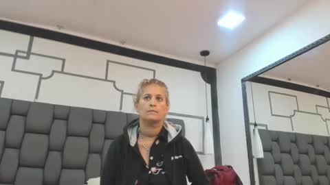 Jade  online show from 10/16/25, 11:11