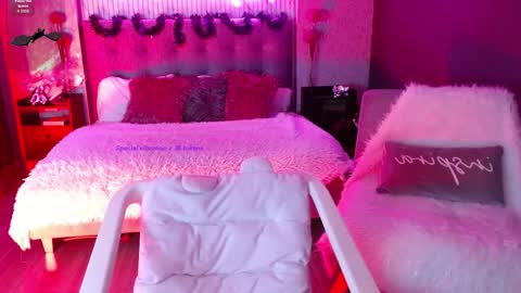 JADE online show from 10/12/25, 08:41