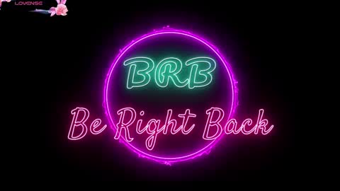 jade white  online show from 03/04/25, 11:51