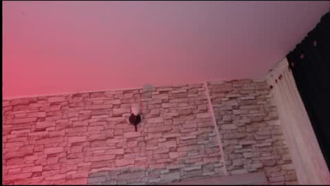 jade white  online show from 04/21/26, 12:22