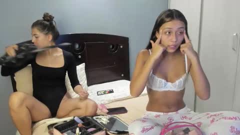 Snapshot of jade_ws chatting on 10/27/25, 03:21 Jade online show from 10/27/25, 03:21