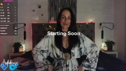 Jade online show from 10/31/25, 08:10