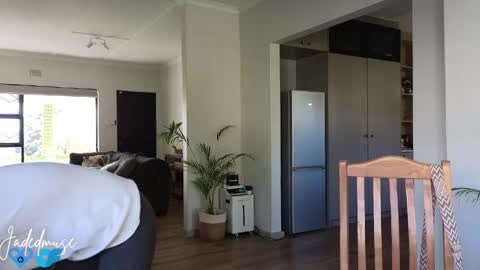 Jade online show from 04/28/26, 08:08