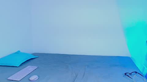 jadee15 online show from 04/23/26, 08:00