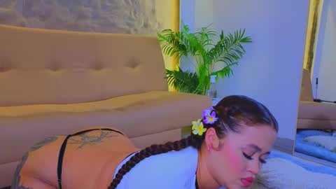 Snapshot of jadee__ chatting on 10/06/25, 03:15 jadee__ online show from 10/06/25, 03:15