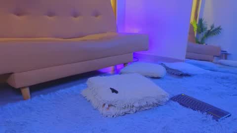 Snapshot of jadee__ chatting on 10/30/25, 01:51 jadee__ online show from 10/30/25, 01:51