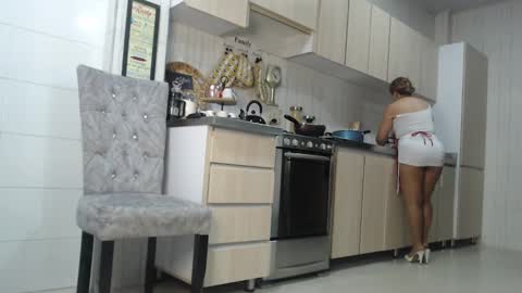 Jade online show from 02/11/25, 09:46