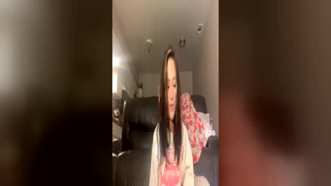 Snapshot of jadeee__ivy chatting on 06/17/26, 01:01 sexyeyes neverlie online show from 06/17/26, 01:01