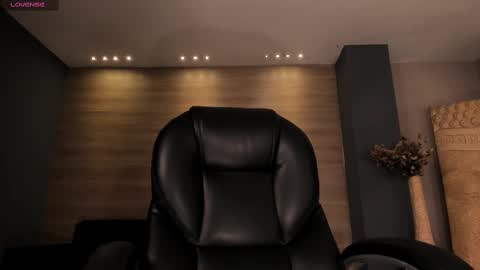 JADE EVANS online show from 03/11/25, 04:07