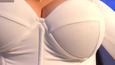 JADE EVANS online show from 10/11/25, 05:55