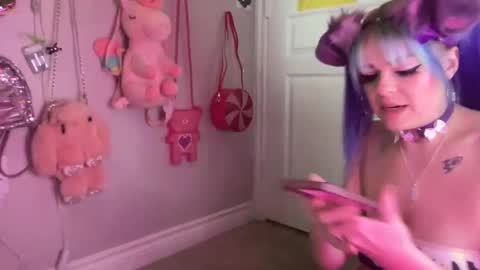 Snapshot of jadeisabel chatting on 02/11/25, 04:24 Jade Isabel online show from 02/11/25, 04:24