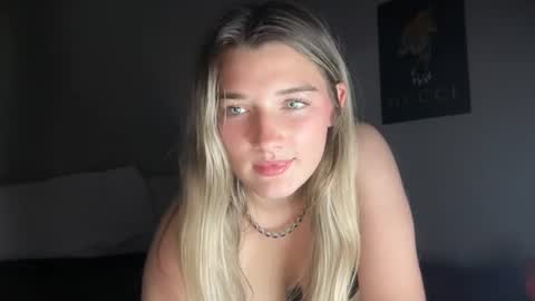 Snapshot of jadejamessecret chatting on 07/15/26, 03:12 Jade james online show from 07/15/26, 03:12