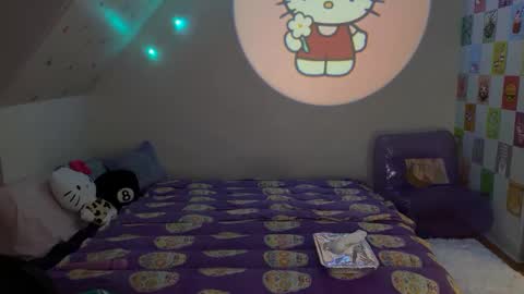 Jade online show from 02/10/25, 01:03