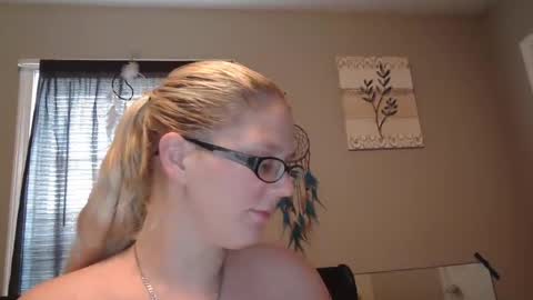 JadeLuv online show from 12/21/24, 05:18