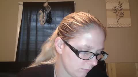 JadeLuv online show from 01/05/25, 05:20