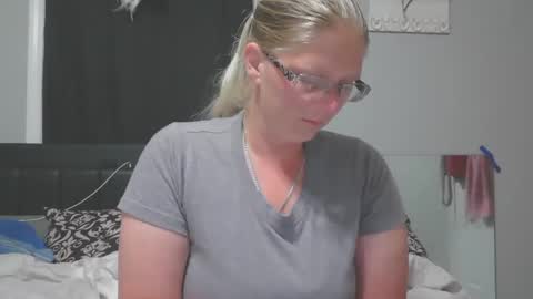 JadeLuv online show from 10/02/25, 01:01