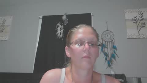 JadeLuv online show from 05/19/26, 02:07