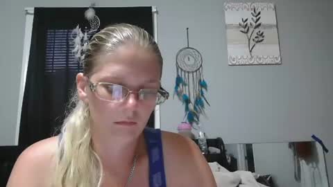 JadeLuv online show from 07/01/26, 01:18
