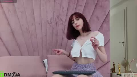 Snapshot of jademuse chatting on 01/13/25, 09:52 jademuse online show from 01/13/25, 09:52