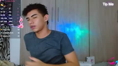 Snapshot of jaedasky_ chatting on 12/11/24, 12:44 javi15 online show from 12/11/24, 12:44