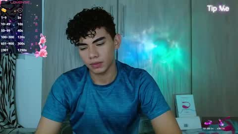 Snapshot of jaedasky_ chatting on 12/12/24, 06:47 javi15 online show from 12/12/24, 06:47