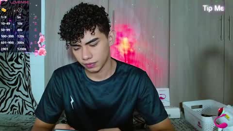 Snapshot of jaedasky_ chatting on 12/14/24, 06:35 javi15 online show from 12/14/24, 06:35