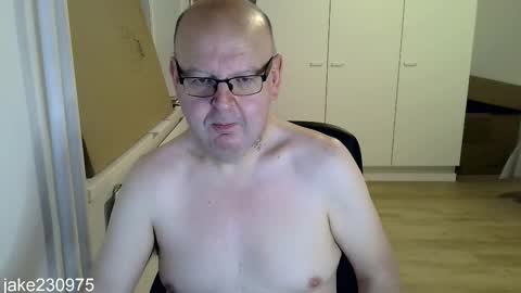 Jake2309 online show from 11/17/25, 07:19