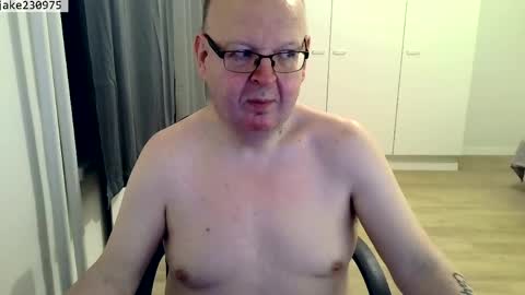 Snapshot of jake230975 chatting on 05/05/26, 07:44 Jake2309 online show from 05/05/26, 07:44