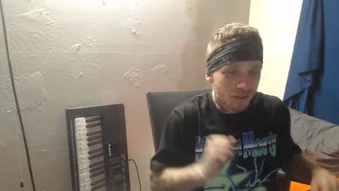 showingitoff online show from 10/10/25, 03:38