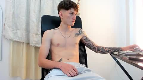 Snapshot of jake_kyle chatting on 12/02/25, 01:55 Jake online show from 12/02/25, 01:55