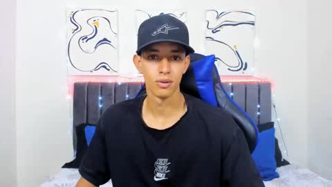 Hi guys im new 3 online show from 12/02/24, 07:05