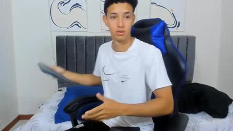 Hi guys im new 3 online show from 12/07/24, 04:36