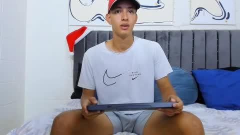 Hi guys im new 3 online show from 01/13/25, 11:49