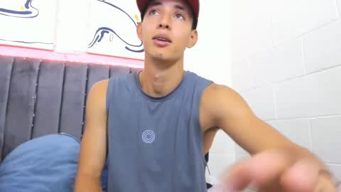 Hi guys im new 3 online show from 02/04/25, 09:10