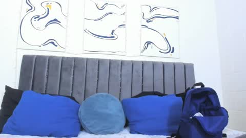 Hi guys im new 3 online show from 02/09/25, 01:00