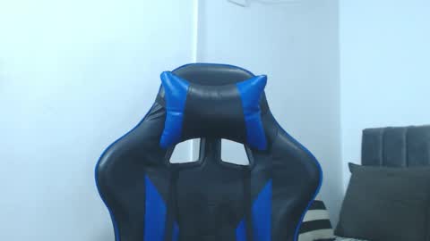 Hi guys im new 3 online show from 02/06/26, 04:39