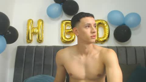 Snapshot of jake_shadow14 chatting on 04/30/26, 08:57 Hi guys im new 3 online show from 04/30/26, 08:57