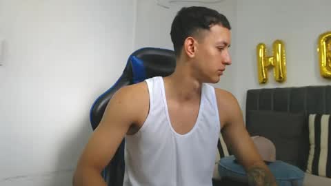Snapshot of jake_shadow14 chatting on 05/26/26, 06:26 Hi guys im new 3 online show from 05/26/26, 06:26
