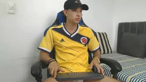 Hi guys im new 3 online show from 07/03/26, 09:21