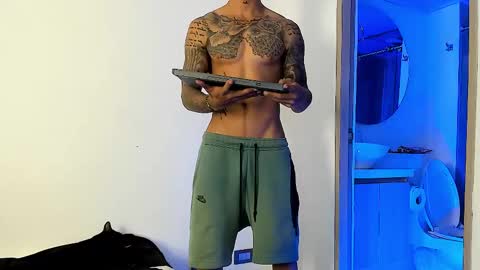 Snapshot of jakee_brown chatting on 02/10/25, 07:47 Santiago online show from 02/10/25, 07:47