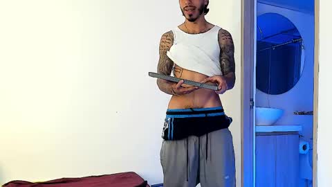 Snapshot of jakee_brown chatting on 02/15/25, 08:11 Santiago online show from 02/15/25, 08:11