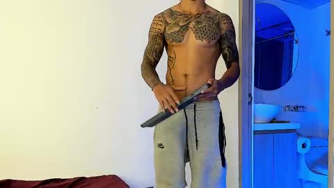 Snapshot of jakee_brown chatting on 02/17/25, 12:21 Santiago online show from 02/17/25, 12:21