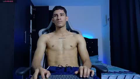 Snapshot of jakemonroe1 chatting on 06/17/26, 03:02 JakeMonroe online show from 06/17/26, 03:02