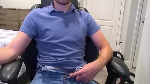 Snapshot of jakesnake442 chatting on 09/15/25, 03:17 jakesnake442 online show from 09/15/25, 03:17