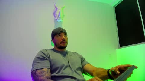 jakestone_1 online show from 05/15/26, 05:31