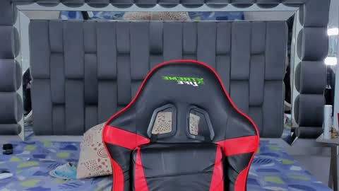 my name is sebas If you come here dont hesitate to say hello Im a guy who really likes having conversations and having hot online show from 01/23/25, 04:19