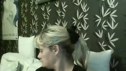 JAKKI LOUISE pornstar online show from 10/10/25, 09:58