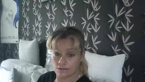 JAKKI LOUISE pornstar online show from 11/06/25, 01:01